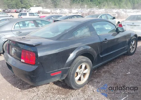 2007 Ford Mustang V6 Deluxe/V6 Premium z USA, uszkodzony, nr VIN 1ZVFT80N075219112